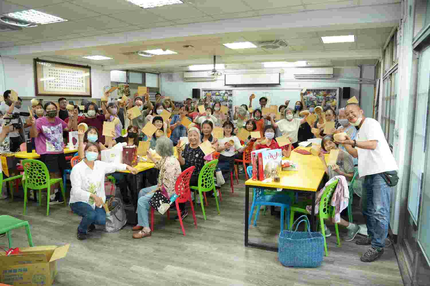 崑山科大創媒學院USR攜手青銀體驗竹籠茨工藝 跨世代推動文化再現