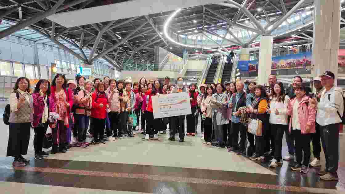 高鐵台南站溫馨關懷 重建家園長者展笑顏