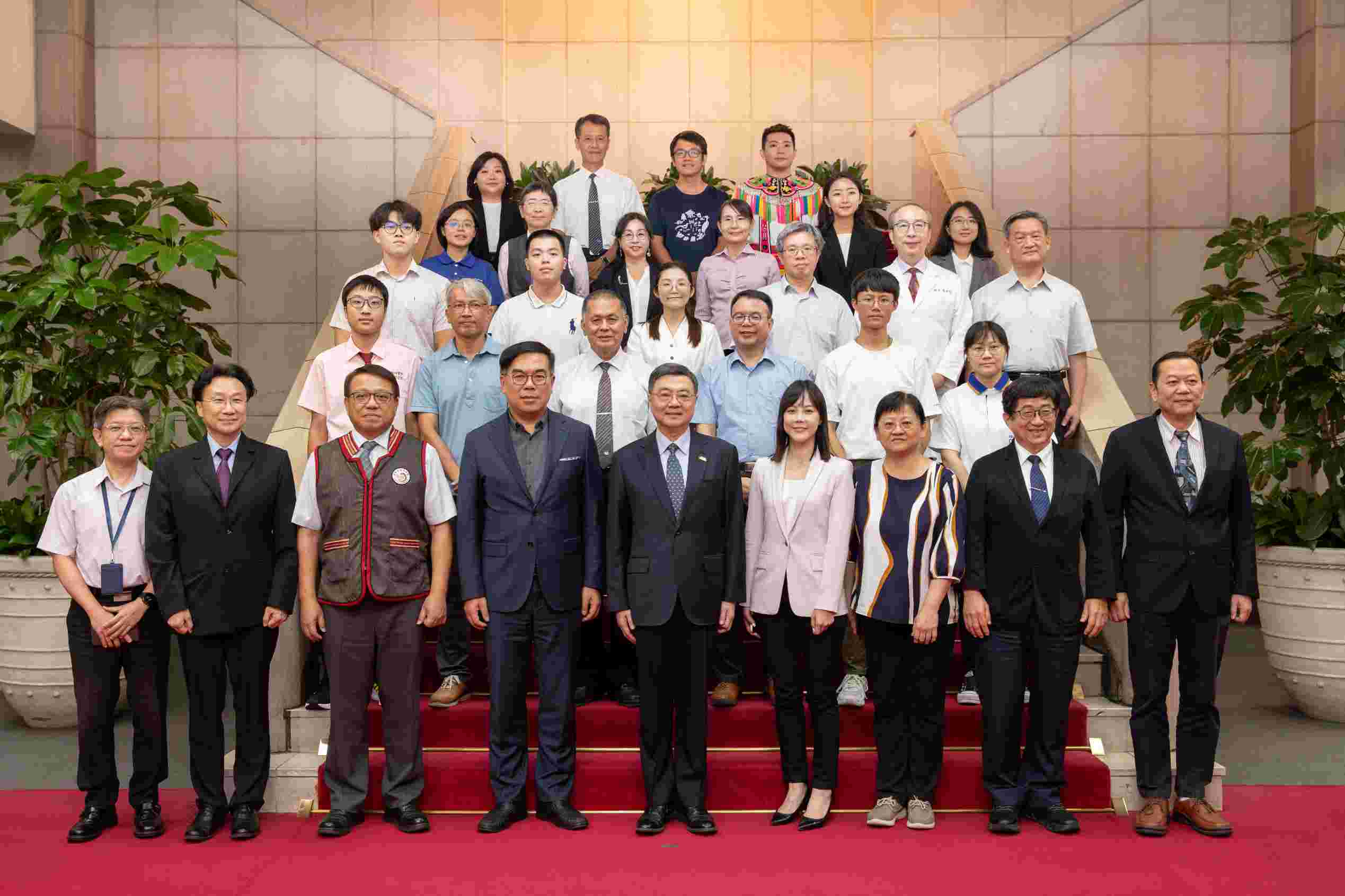 崑山科大環工系推「淨零綠領人才培育課程」 首期學員全國通過率逾九成