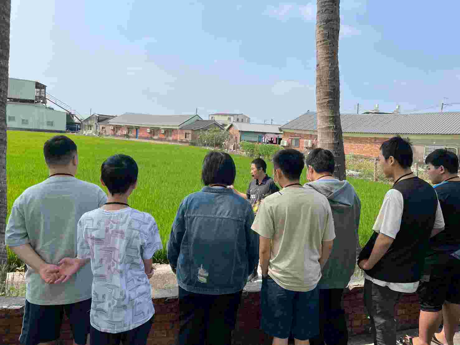 崑山科大特教組深化職涯探索 走訪在地米業體驗智慧農業