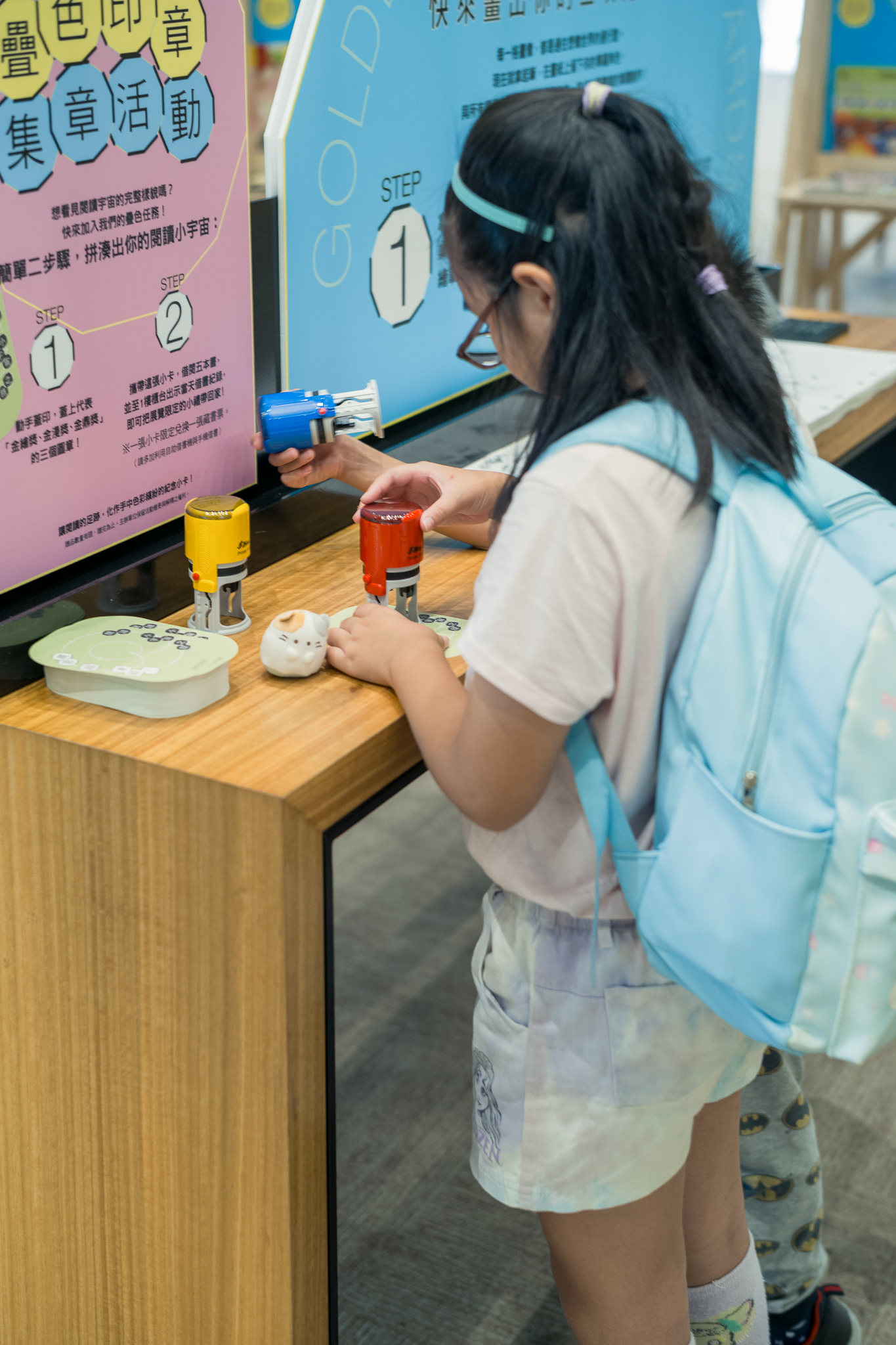 南市圖「感官超連結:圖像故事登入中」主題書展登場 集結金漫獎、金繪獎經典作品 邀民眾登入臺灣圖像創作宇宙