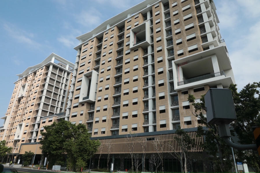 台南社宅指標「宜居小東」3150人申請搶租376戶  黃偉哲親臨開箱盼讓民眾盡快入住