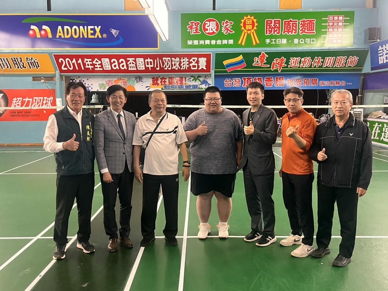 李洋部長造訪達陣羽球館-飲水思源最佳典範！
