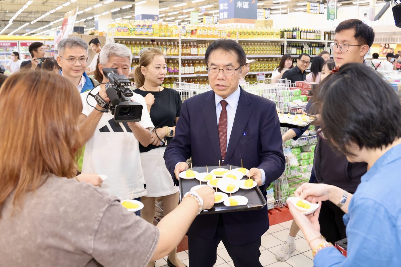 台南芒果季北上開鑼 黃偉哲攜手愛買推廣盛夏好滋味