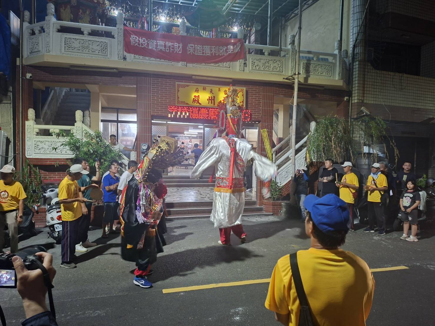 安平開台天后宮媽祖上香山湄洲晉香回鑾遶境前的八班夜巡體驗走讀活動登場