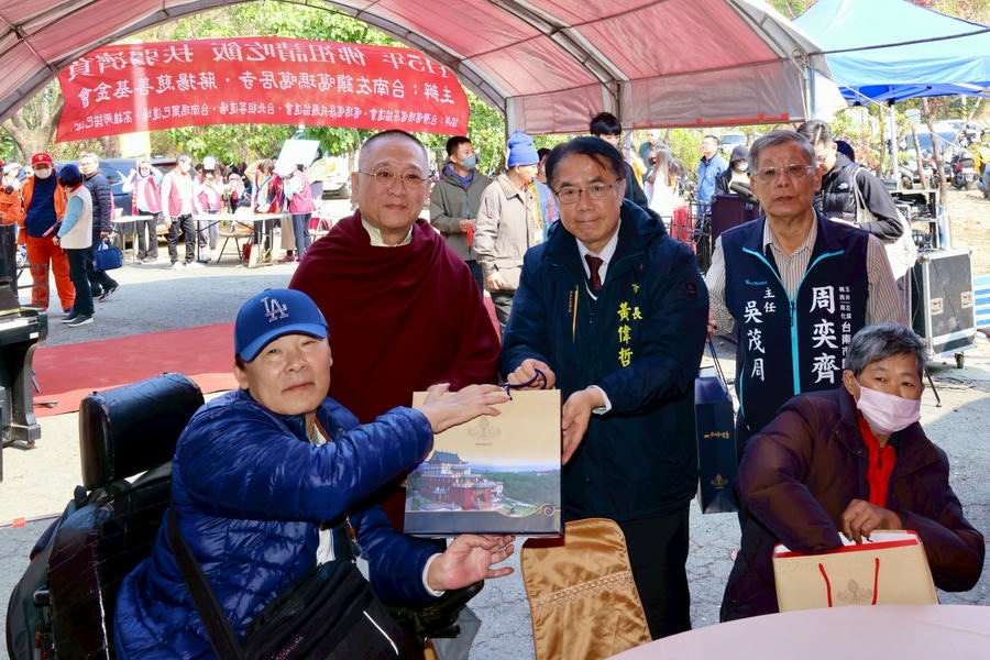 冬裡的一把火：左鎮山區的千人圍爐，點亮弱勢家戶的春節希望