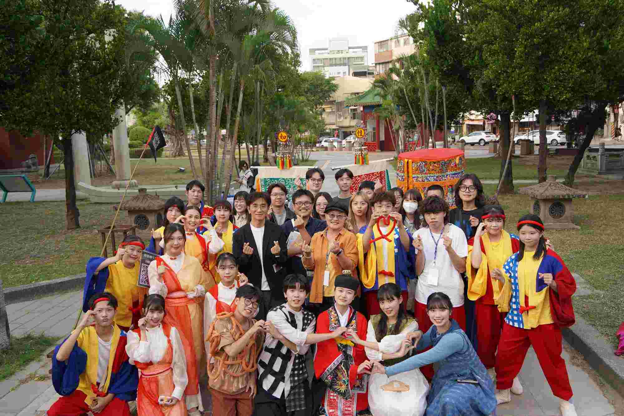 從田野到劇場：南大戲劇系以《傳藝轉生術》實踐博物館導覽劇場的教學現場