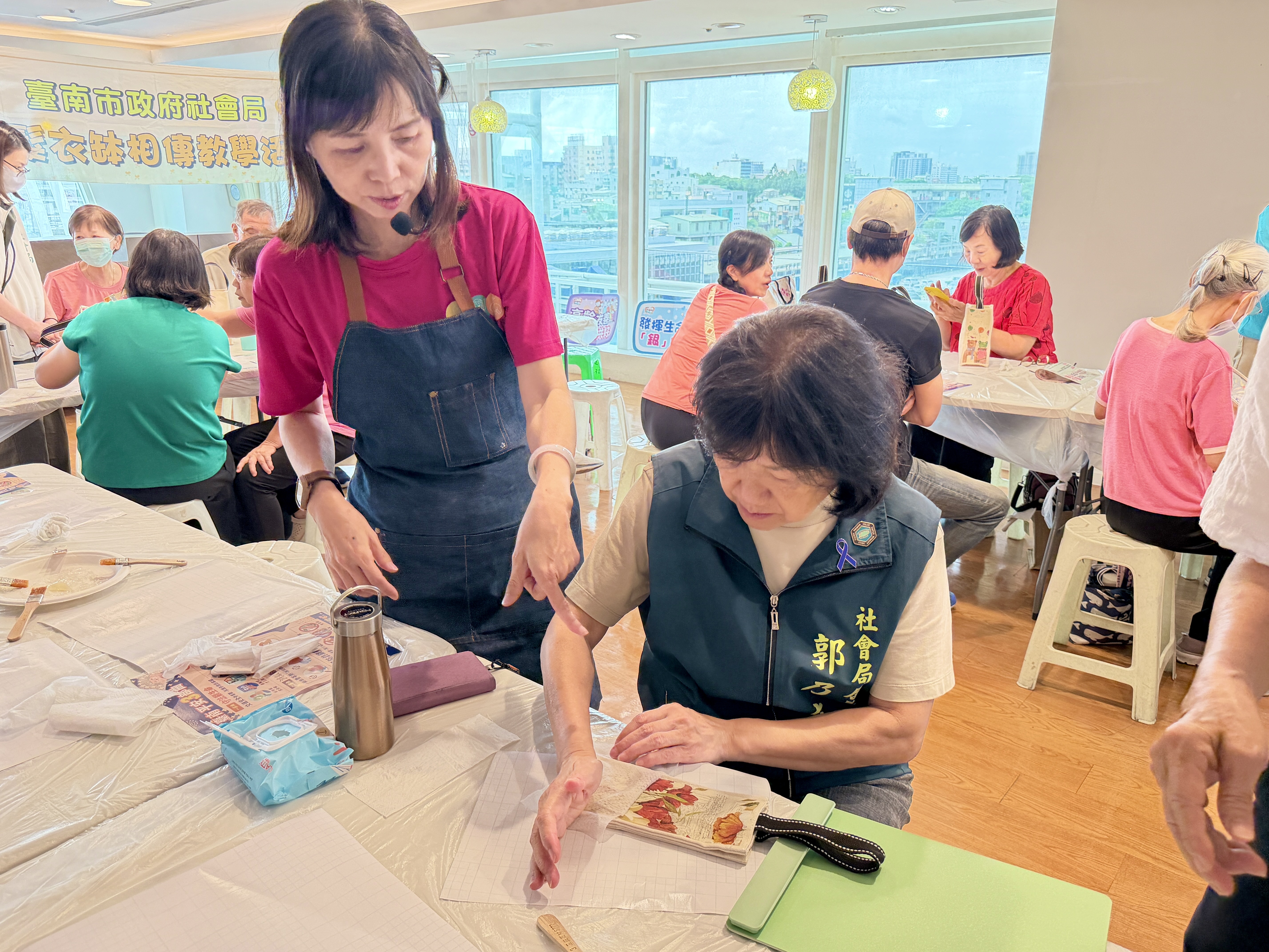 銀光再現！衣缽相傳進駐大遠百 在地活躍老化活動熱力接棒